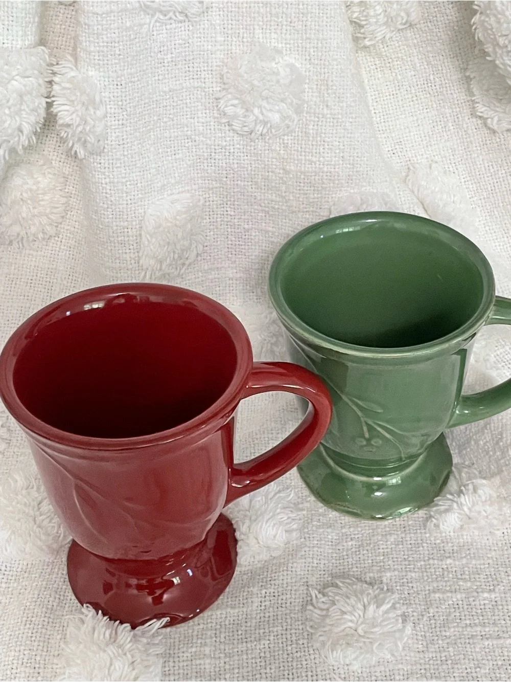 Vintage Bella Glazed Stoneware‎ 4 1/2” Mugs by Debby Segura Red and Green